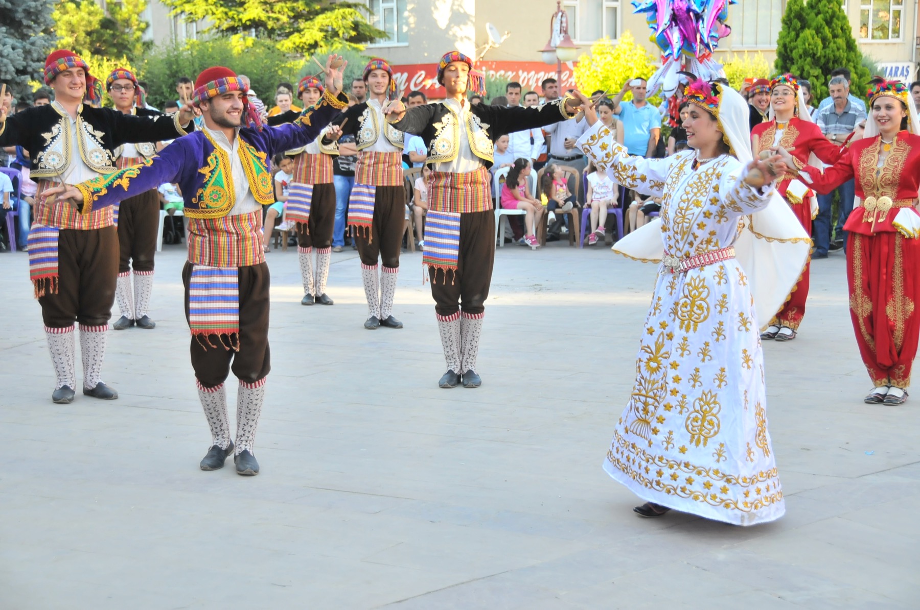 Aksehir halk oyunlari 004