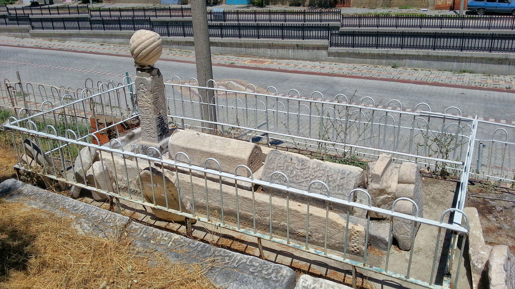 Igdeli dede turbesi 003