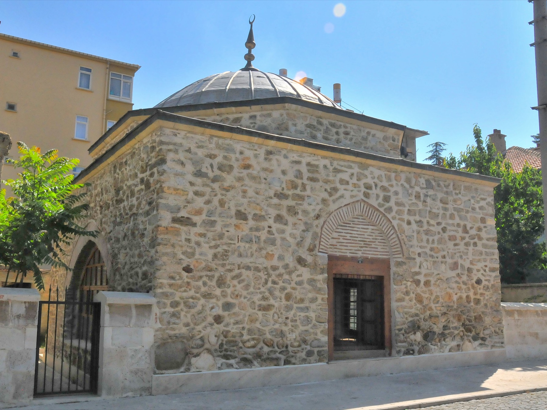 Mustafa turabi turbesi 001