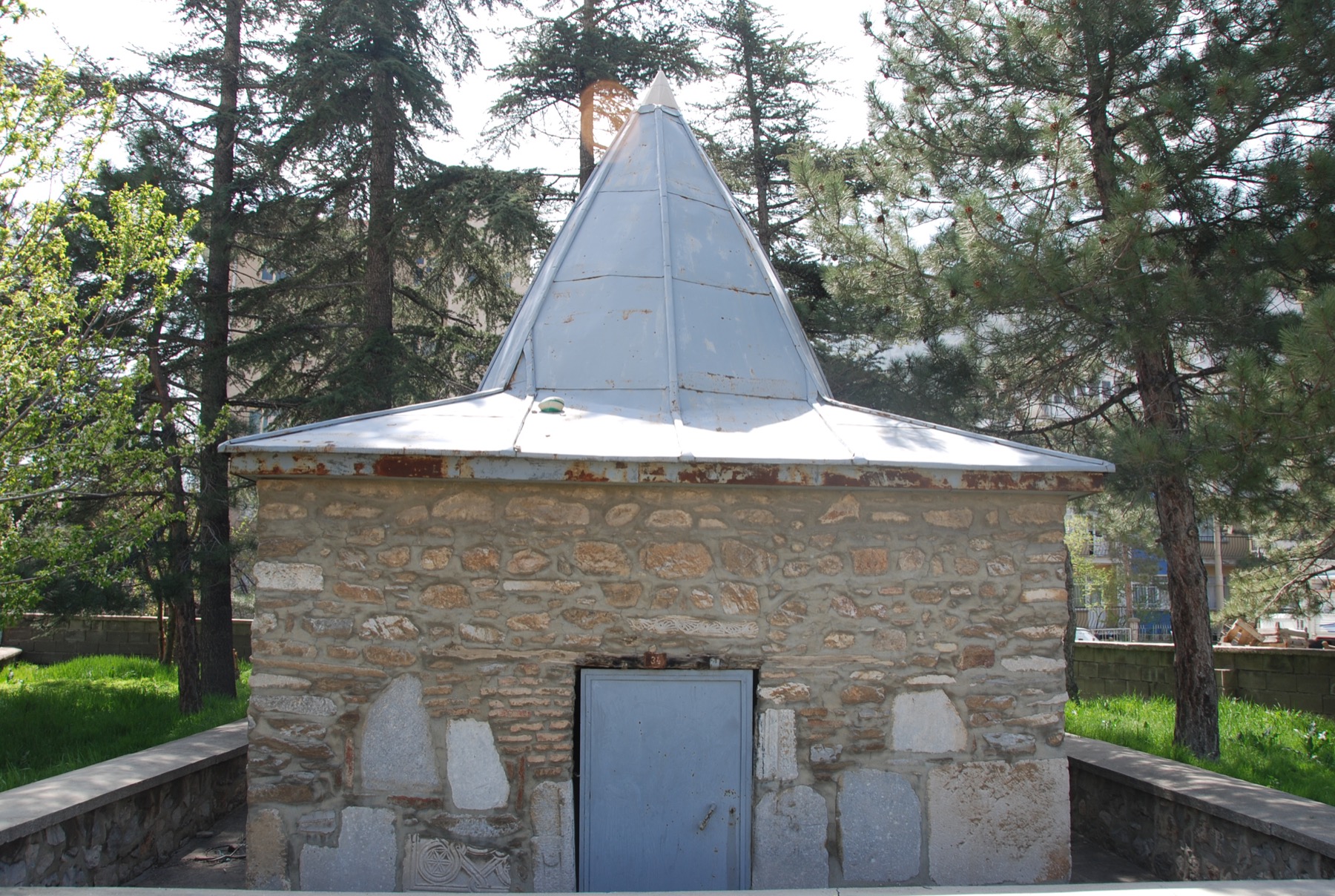 Şeyh Eyyüb (Yağlı Dede) Türbesi