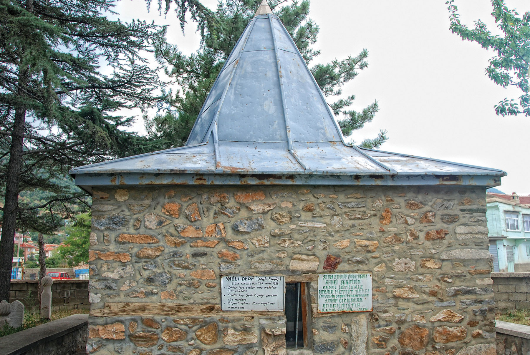 Yagli dede   seyh eyyub turbesi 003
