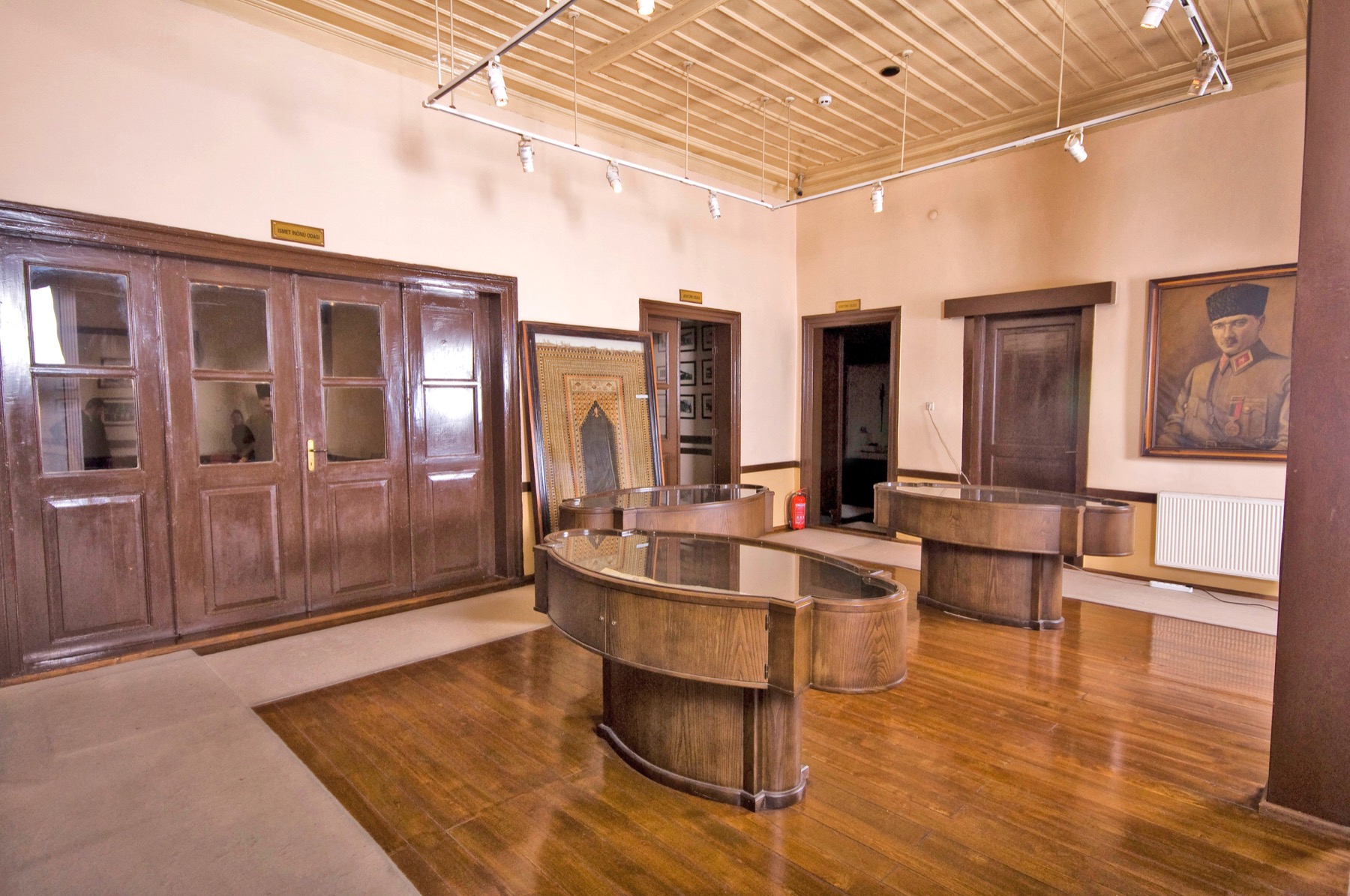 Bati cephesi karargahi binasi 001