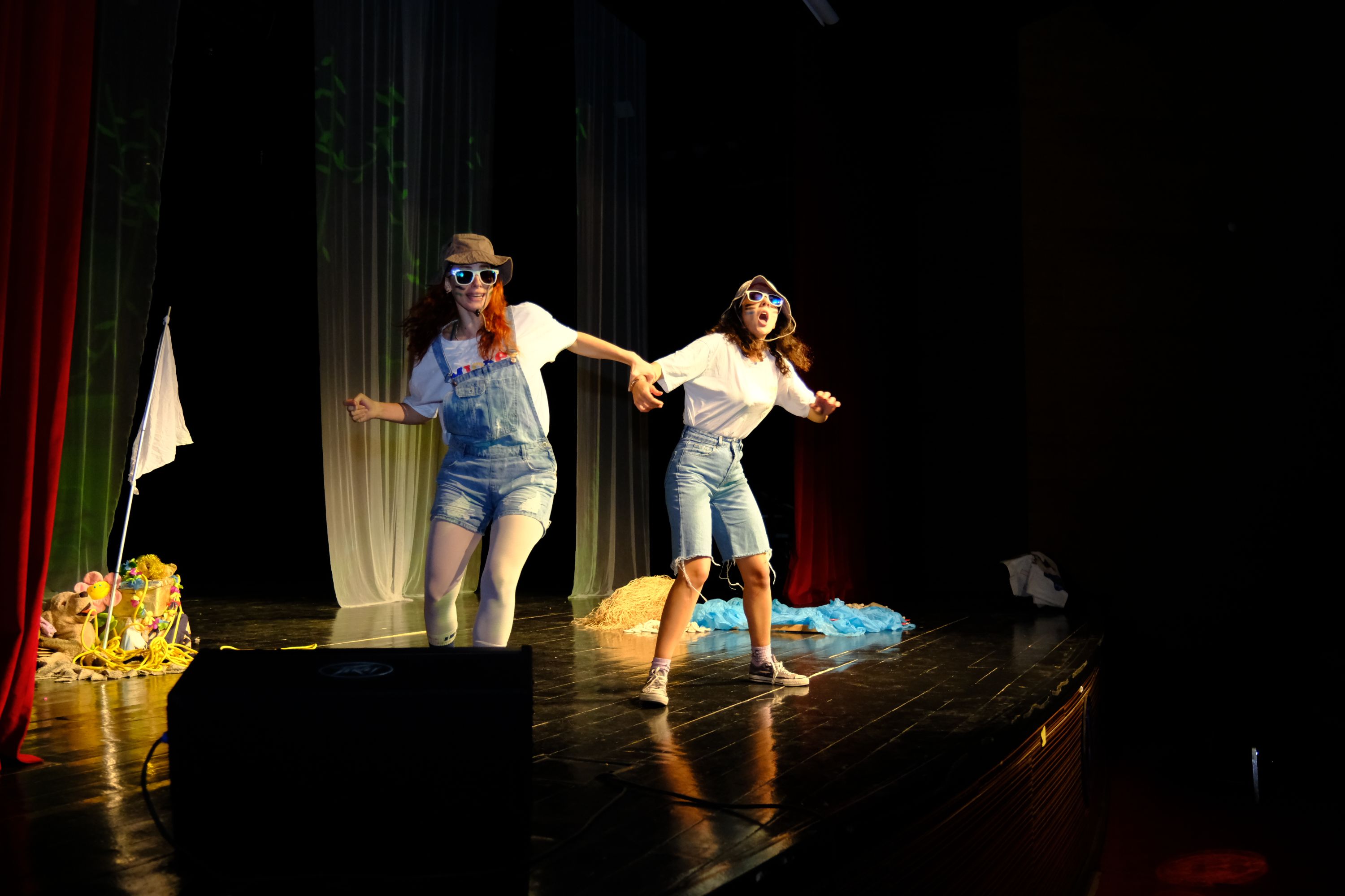 Çocuk Tiyatrosu "Define Nerede"