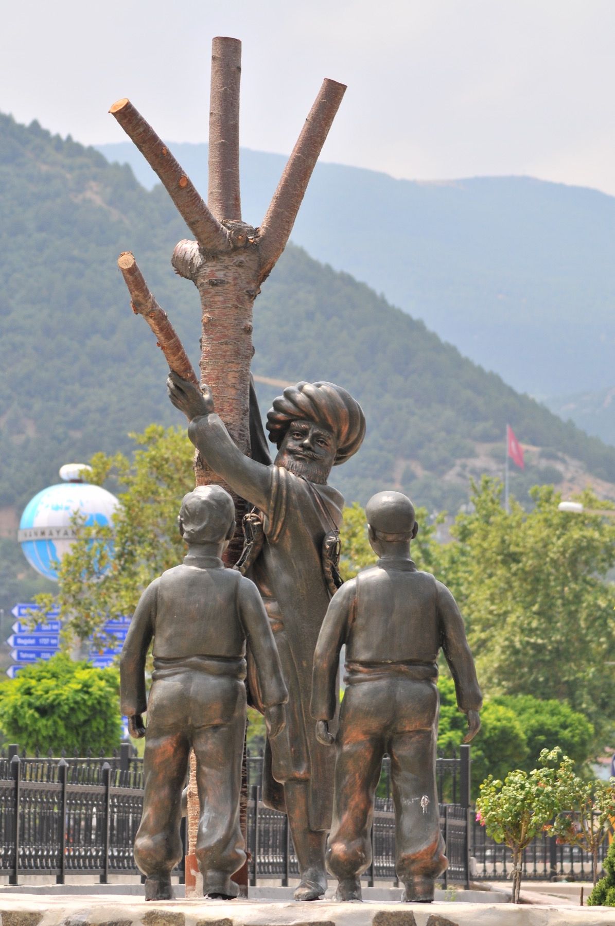 Gülmece Parkı ve Nasreddin Hoca Heykelleri