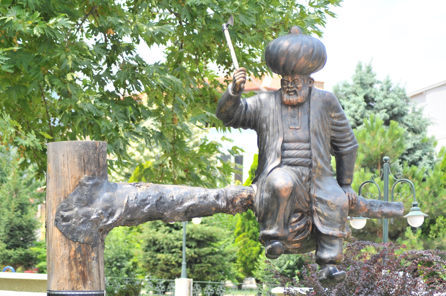 Gulmece parki ve nasreddin hoca heykelleri 003