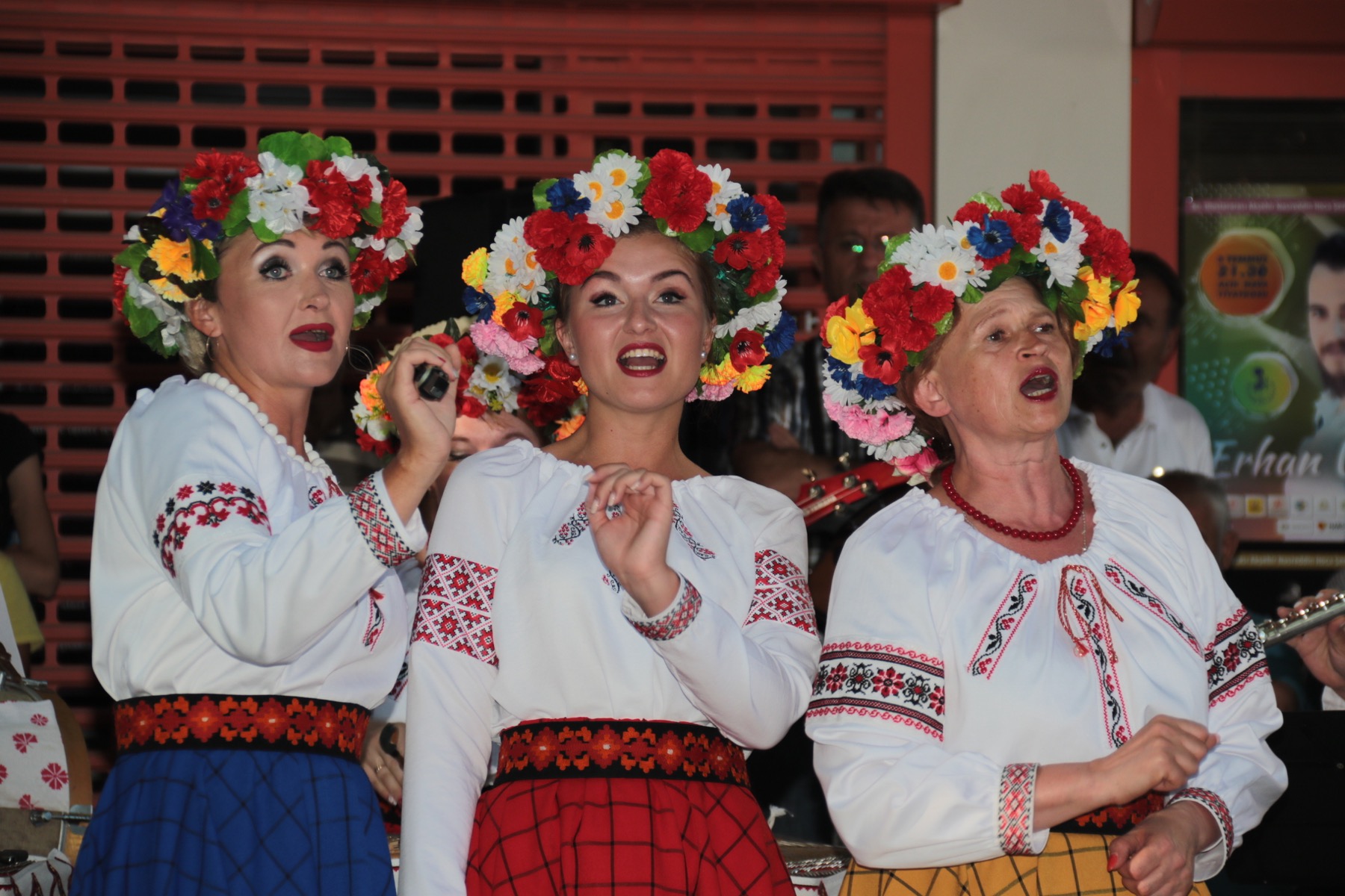 Uluslararasi halk danslari 013