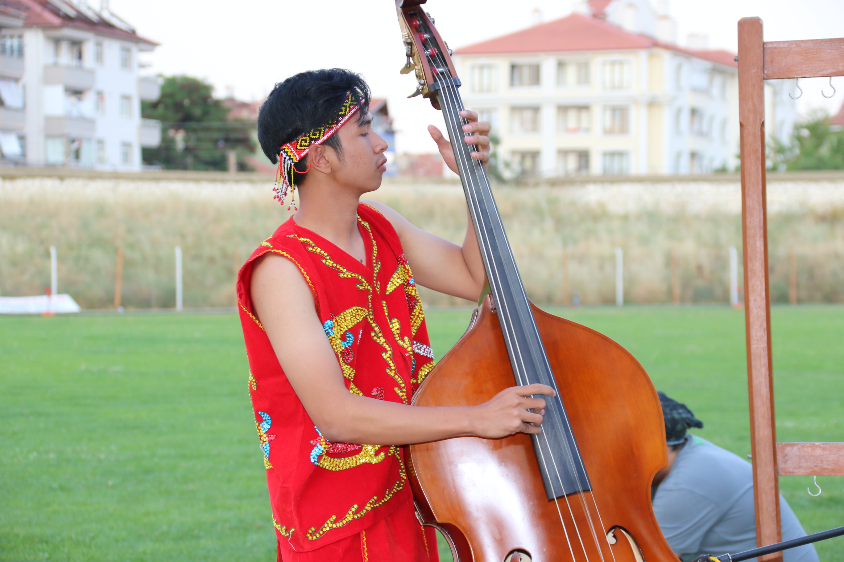 Uluslararasi halk danslari 022